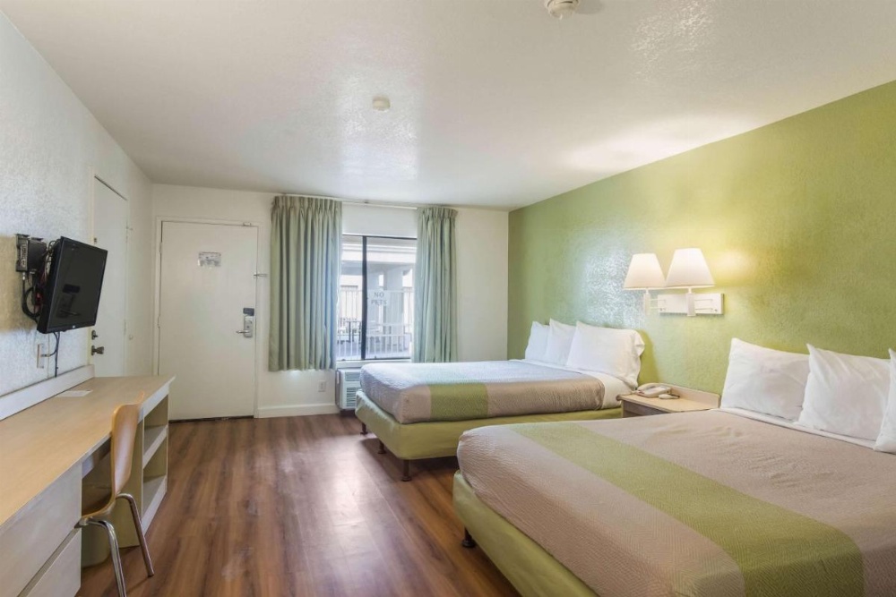 Room image 2