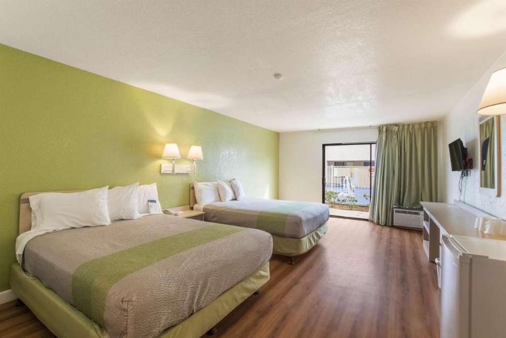 Quadruple Room - Non-Smoking